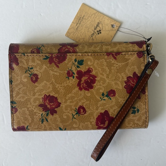 PATRICIA NASH Leather Marsiliana Mirror Wristlet Wallet Western Lace Print Tan